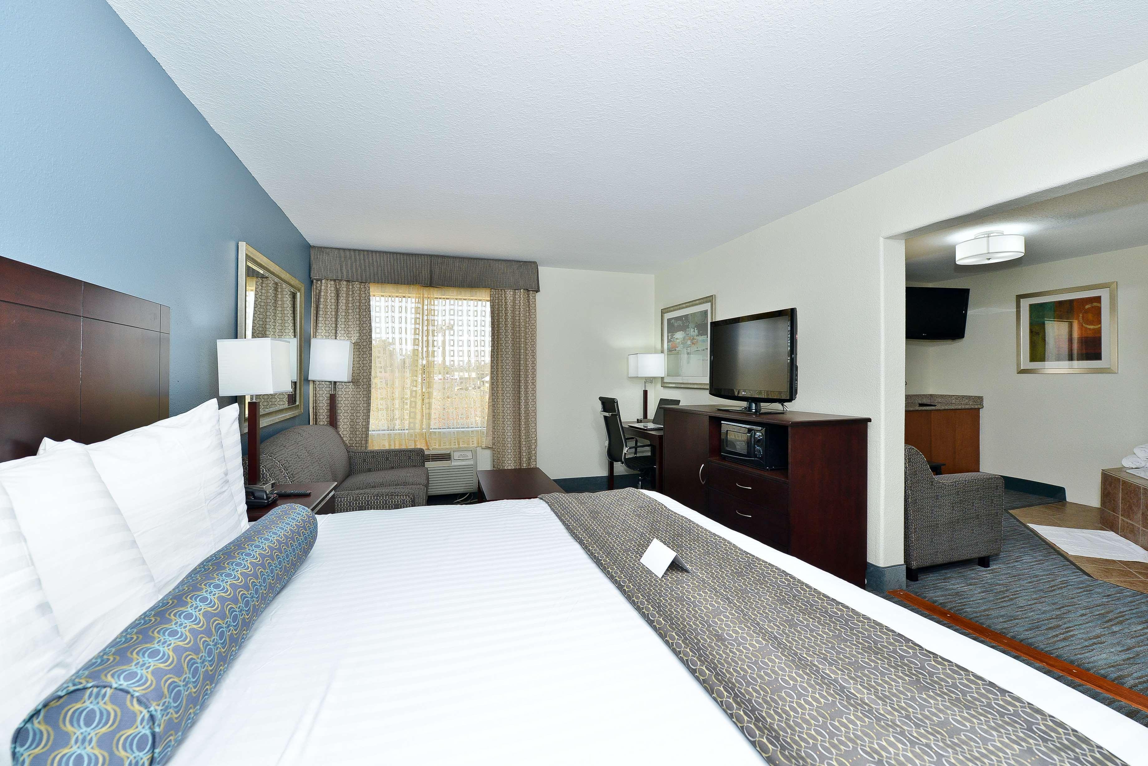 Best Western Plus Orange County Vidor Exteriör bild