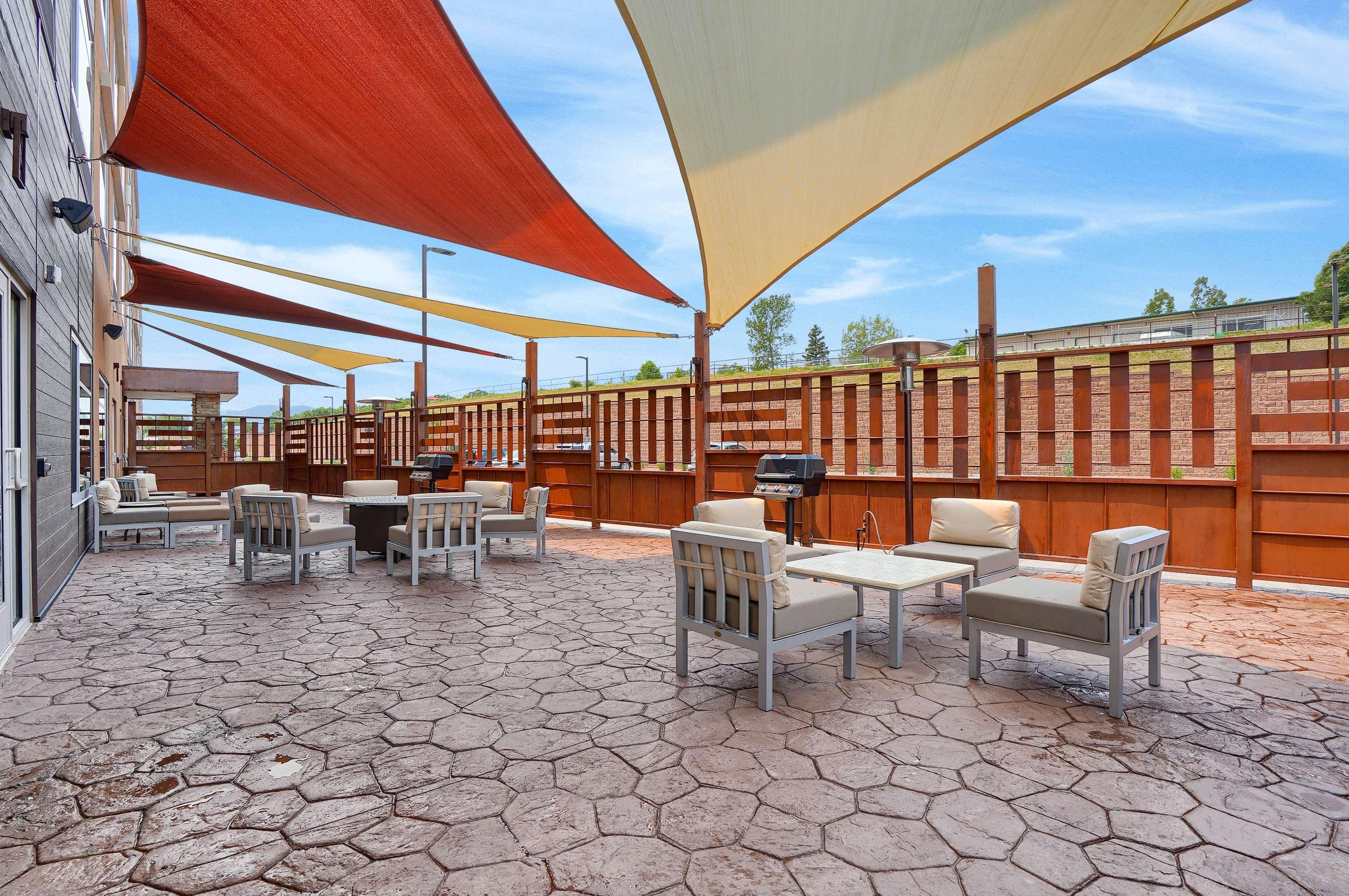 Best Western Plus Orange County Vidor Exteriör bild