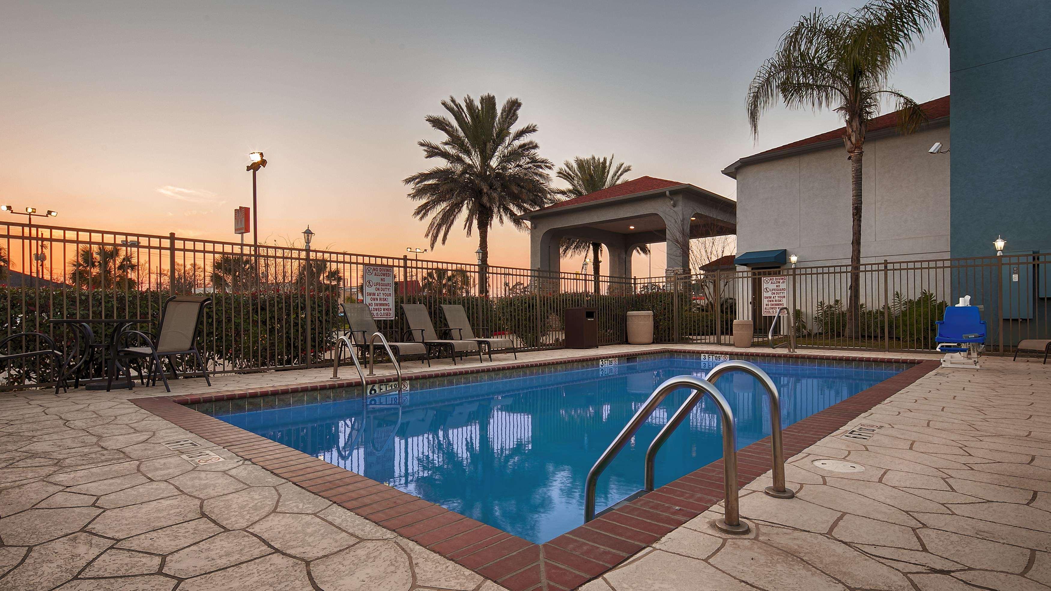 Best Western Plus Orange County Vidor Exteriör bild