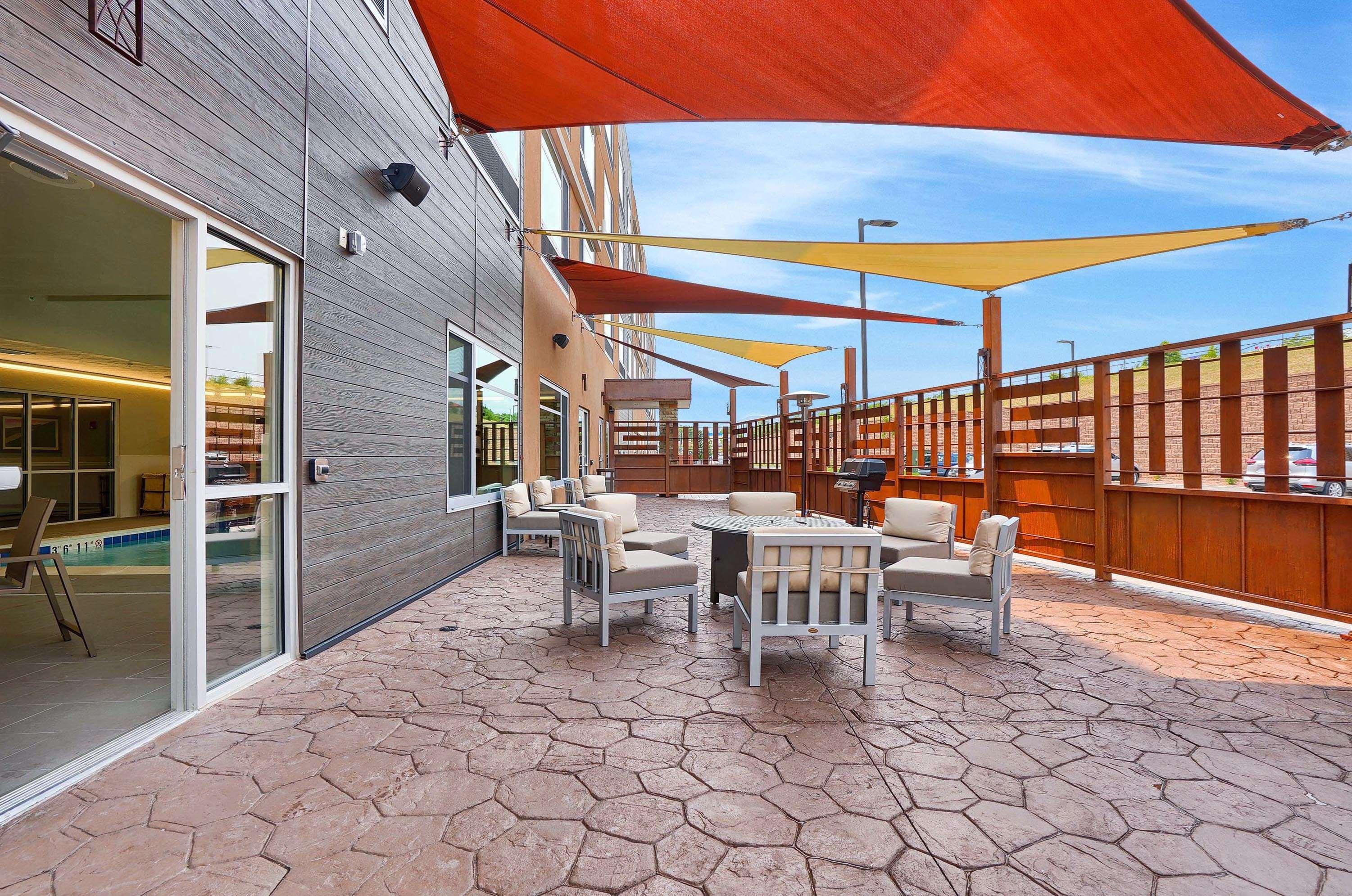 Best Western Plus Orange County Vidor Exteriör bild